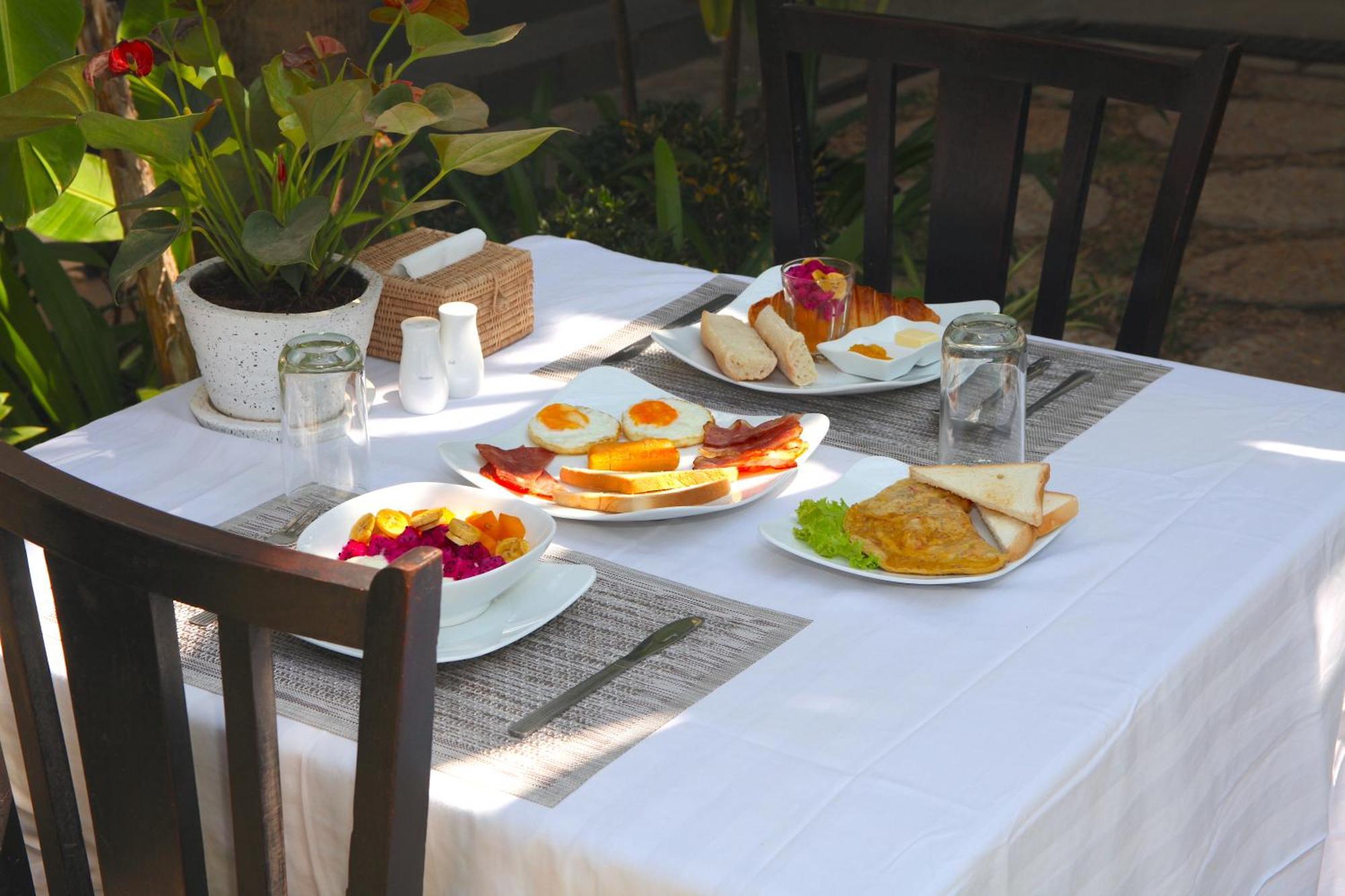 Prana Hotel 3*
